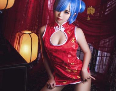 面饼仙儿 红旗袍壁纸