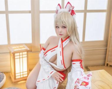 KANEKO_咔喵 狐狸巫女  壁纸